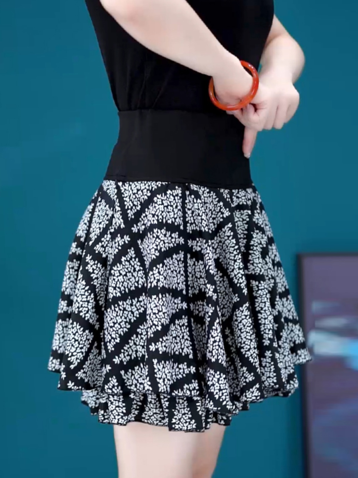 플로럴 프린트 슬림핏 미디 스커트 하이웨이스트 A라인  - Midi Skirt Floral 리뷰 및 가격